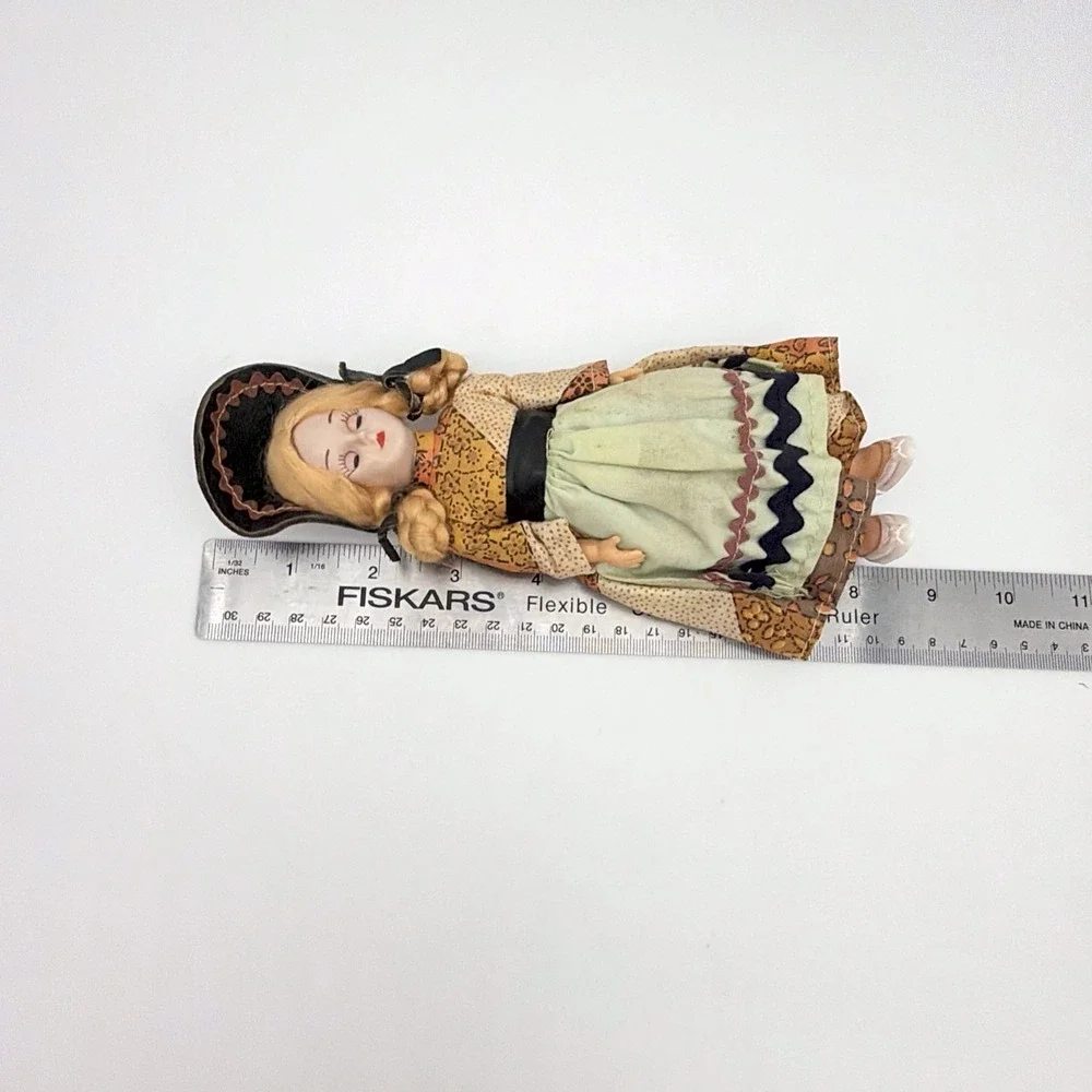 Carlson VTG Doll Plastic Sleep Eyes Blonde Braids Folk